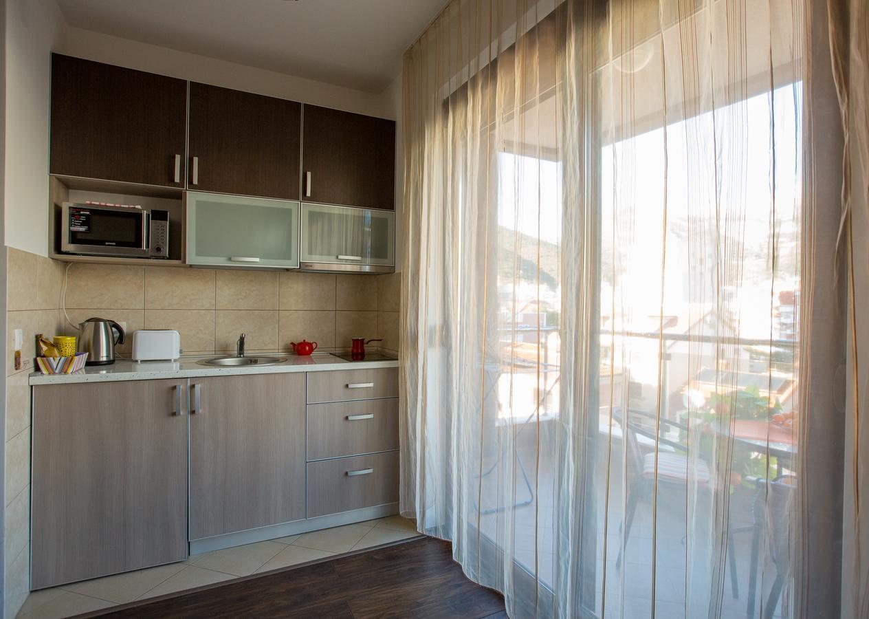 בודווה Apartment Lora מראה חיצוני תמונה